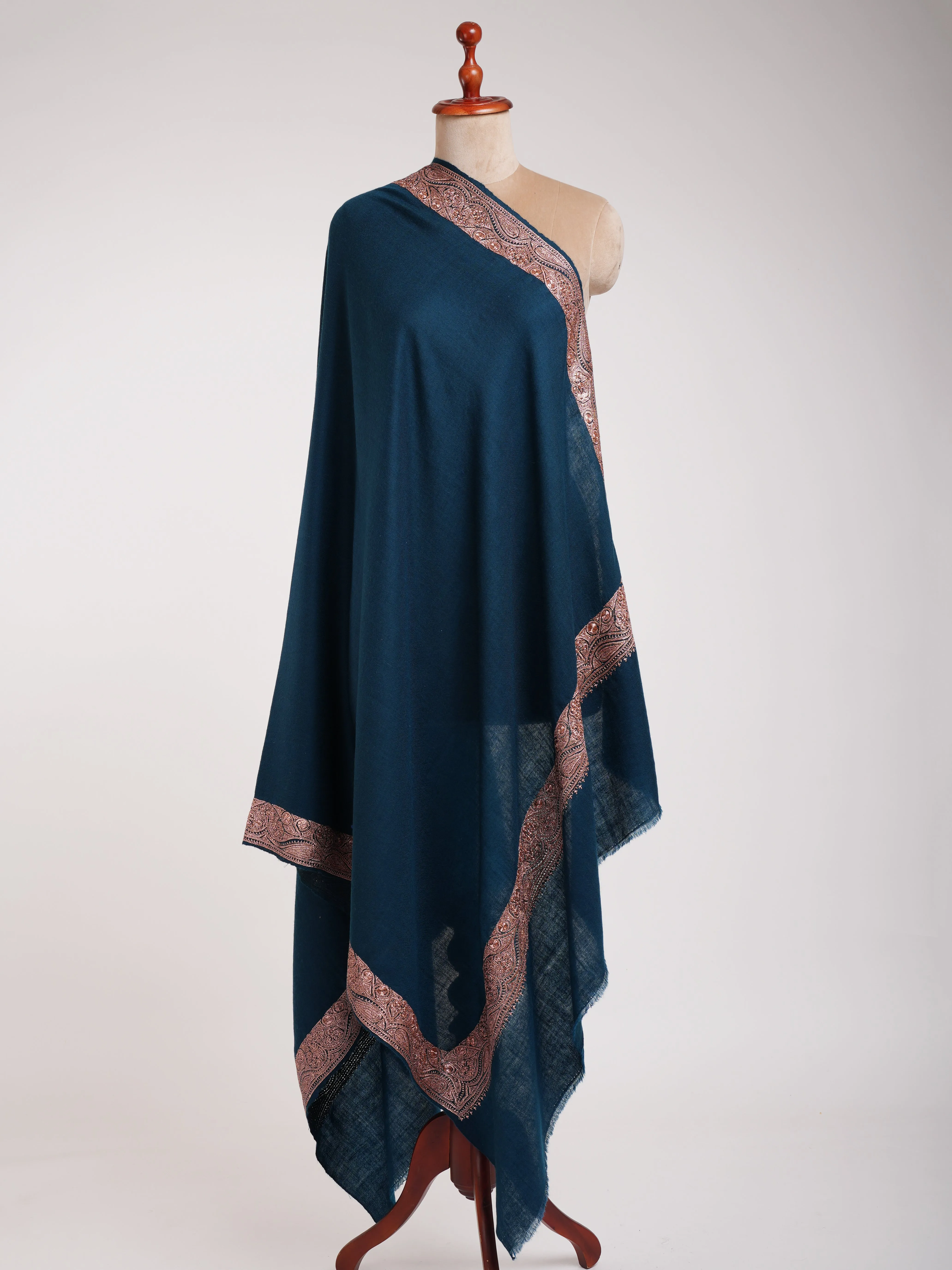 Blue Daurdar Tilla Embroidered Kashmiri Pashmina Shawl
