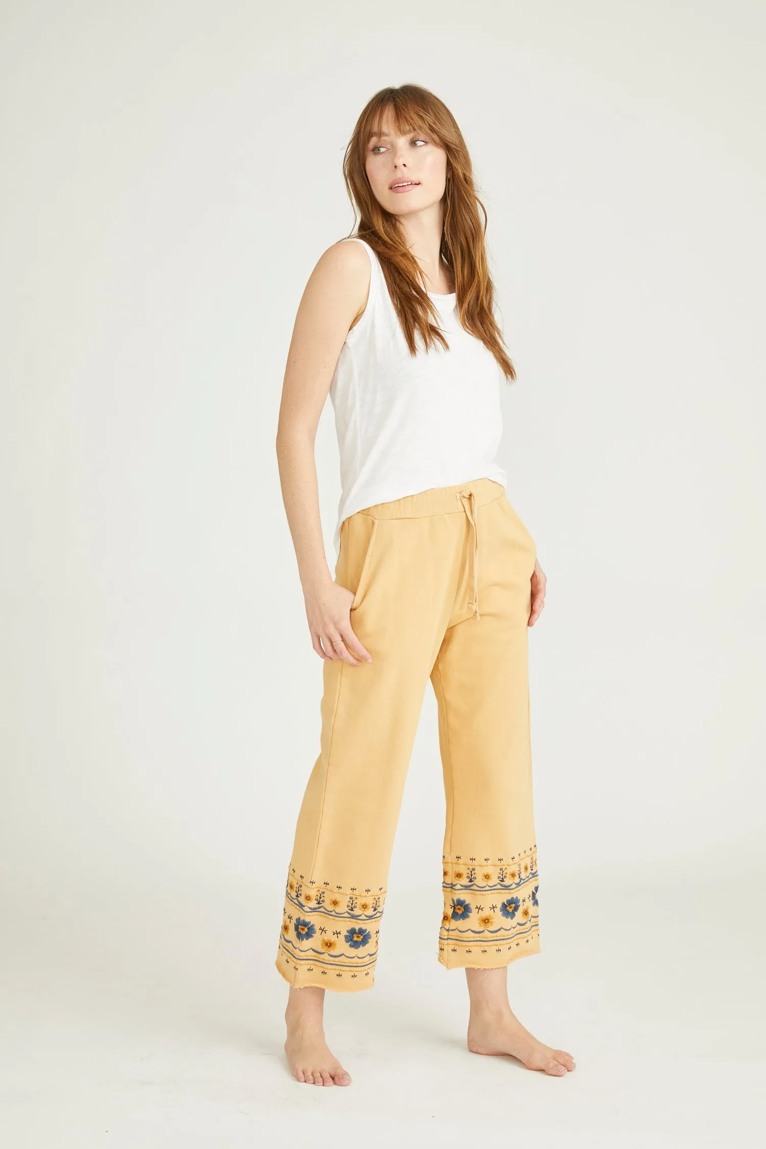 Cropped Sweatpants - Golden Gates